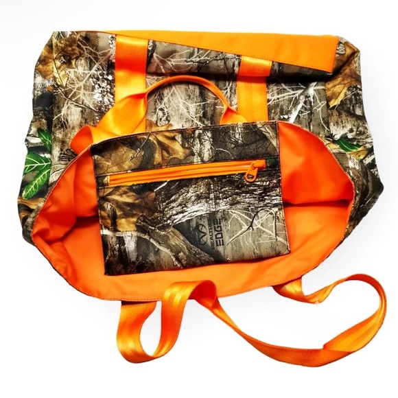 ATMOS x RUSSELL x REALTREE Edge Camo Tote Bag 14x13x4” NWT $50 - Picture 3 of 7
